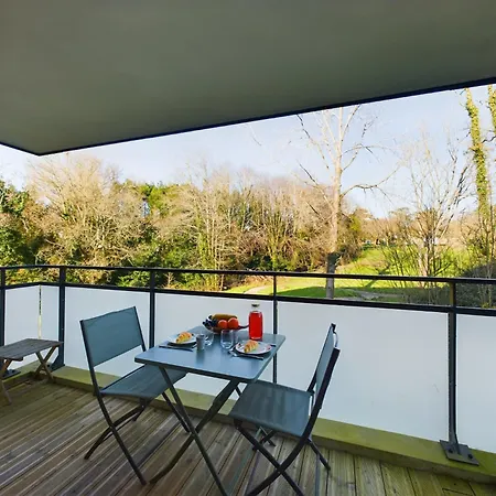 -birdy- Chaleureux T2, Renove Avec Parking *